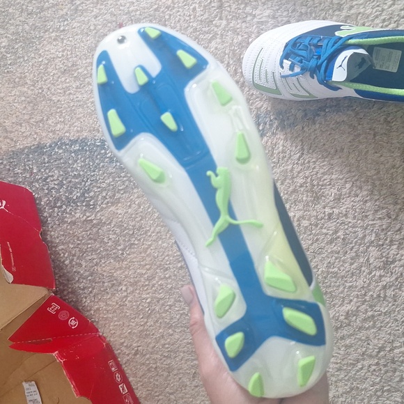 Puma soccer ⚽️ cleats - Picture 3 of 9